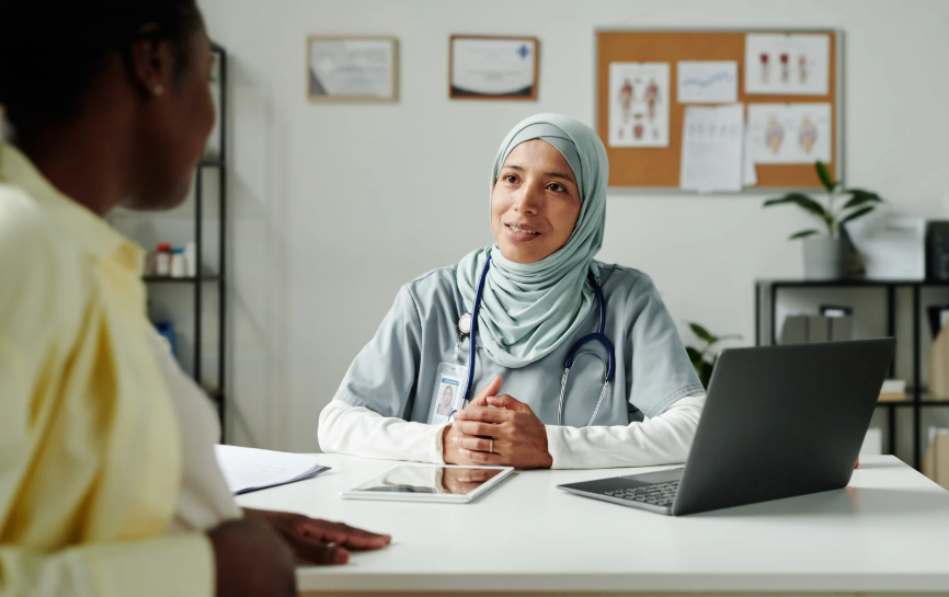 Female doctor and female patient